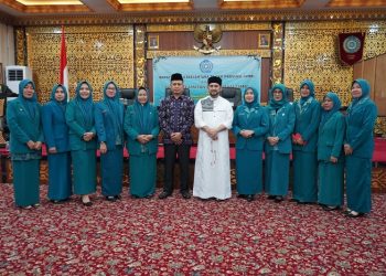 Foto bersama usai Rapat Konsultasi TP-PKK kecamatan bersama TP-PKK Provinsi Jambi, di Ruang Pola Kantor Gubernur Jambi, Rabu, (21/06/2023). (Foto: Novriansah -kominfo)