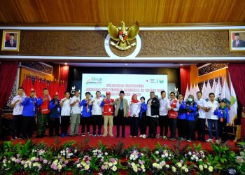 Pelepasan Keberangkatan Kontingen Provinsi Jambi Dalam Rangka Mengikuti JUMBARA PMR Ke- IX di Rumah Dinas Gubernur Jambi, Sabtu (01/07/2023) (Foto: Diskominfo/Harun)