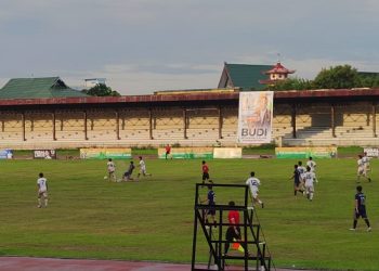 Pertandingan antara Kota Jambi menghadapi Tanjabtim di Stadion tri Lomba Juang, Jumat (7/7/2023). (Foto: siklusjambi)
