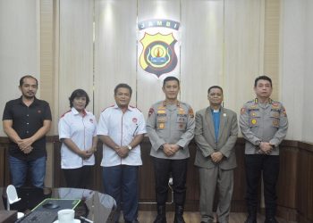 Kunjungan Silaturahmi Pengurus dan Panitia Rakerwil BAMAG LKKI Provinsi Jambi di ruang kerja Kapolda Jambi, Rabu, (12/07/2023). (Dok. Humas Polda Jambi)