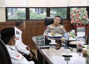 Kunjungan Silaturahmi DPD APDESI Provinsi Jambi di ruang kerja Polda Jambi , Kamis, (13/07/2023). (Dok. Humas Polda Jambi)