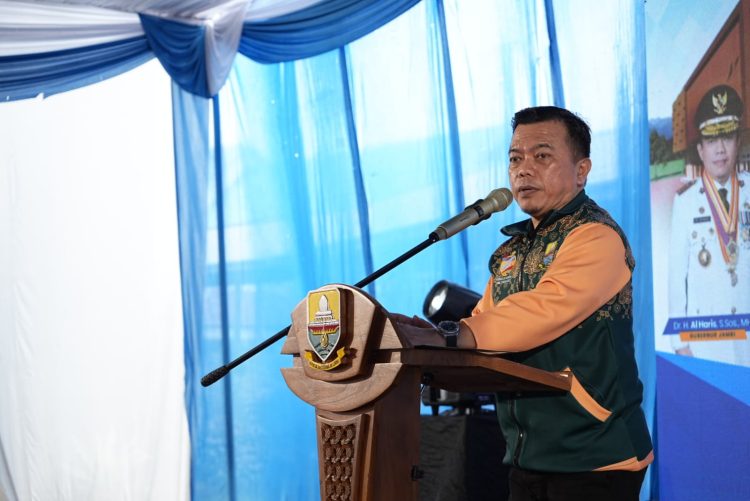 Gubernur Al Haris pada peletakan Batu Pertama Pembangunan Gedung Radioterapi Pengobatan Kanker RSUD Raden Mattaher Jambi Jumat, (14/07/2023). (Foto : Harun - Kominfo)