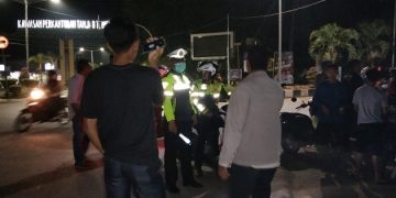 Operasi Patuh Satlantas Polres Tanjabtim di jalan utama dan jalan dua jalur Kabupaten Tanjung Jabung Timur. Selasa (18/07/2023). (Dok. Misbah)