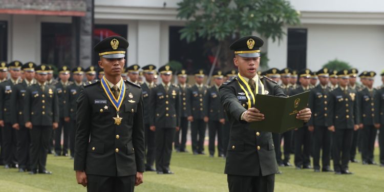 Kasad pada Acara Tradisi Penerimaan Paja Abit Akmil 2023 di Mabesad Jakarta, Rabu (26/7/2023). (Dok. Dispenad)