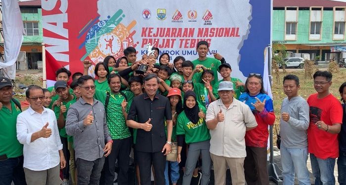 Edi Purwanto pada Penutupan Kejurnas di Ruang Terbuka Hijau Angso Duo Jambi, pada Kamis (27/7). (Dok. siklusjambi/Bambang)