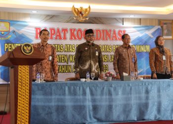 Kegiatan Rakor Penetapan Tarif Batas Atas dan Tarif Batas Bawah Air Minum Kabupaten/Kota se-Provinsi Jambi di Hotel Ceria Jambi, Kamis (27/07/2023). (Foto: Diskominfo/Agus)