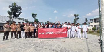 Kampanye dan edukasi keselamatan berkendara Sinsen main dealer di SMKN 7 Muaro Jambi, Sabtu (29/07).(Dok. Ajeng-sinsen)
