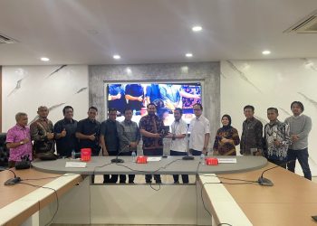 Pinto bersama Pansus I di Kemenkominfo di Jakarta, Senin (29/08/2023). (Dok. Humas DRPD)