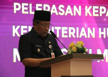 Wagub saat Pelepasan Kepala Kantor Wilayah Kementerian Hukum dan HAM Jambi di Aula Pengayoman Kanwil Kemenkumham Provinsi Jambi, Kamis (31/08/2023). (Foto: Agus - Kominfo)