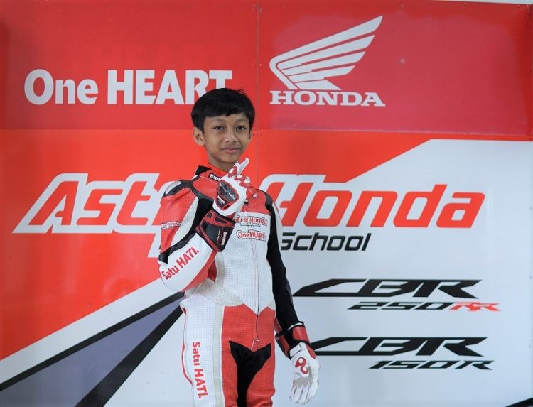 Pebalap muda binaan PT Astra Honda Motor, M.K. Ramadhipa. [Foto: AHM]