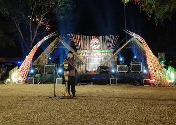 Gubernur Al Haris Hadiri Kenduri Swarnabhumi Aek Telakung di Desa Baru, Kecamatan Maro Sebo, Kabupaten Muaro Jambi, Kamis (03/08/2023) (Dok. pariwarajambi/Riki)