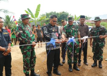 Penutupan TMMD Ke-117 Kodim 0416/Bute Tahun 2023 di Lapangan Desa Talang Silungko Kab. Bungo Provinsi Jambi, Kamis (10/08/2023). (Dok. Penrem042/Gapu)