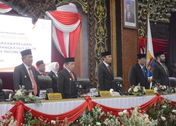 Rapat Paripurna Dengar Pidato Presiden dalam rangka HUT RI ke 78 di Gedung DPRD Provinsi Jambi, Rabu (16/8). (Dok. Siklusjambi/Bambang)