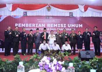 Kapolda Jambi,  Irjen Pol. Rusdi Hartono menghadiri kegiatan pemberian Remisi kepada Narapida Lapas Kelas IIA Jambi oleh Gubernur Jambi H. Al Haris, di Aula Lapas Kelas IIA Jambi  Kamis, (17/08/2023). (Dok. Humas Polda Jambi)