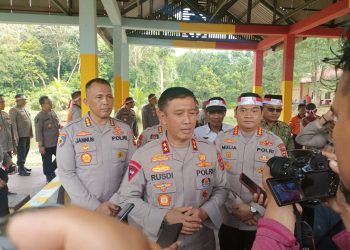 Baksos Penanaman Pohon di SPN Polda Jambi Jumat, (18/8/23). (Dok. Humas Polda Jambi)