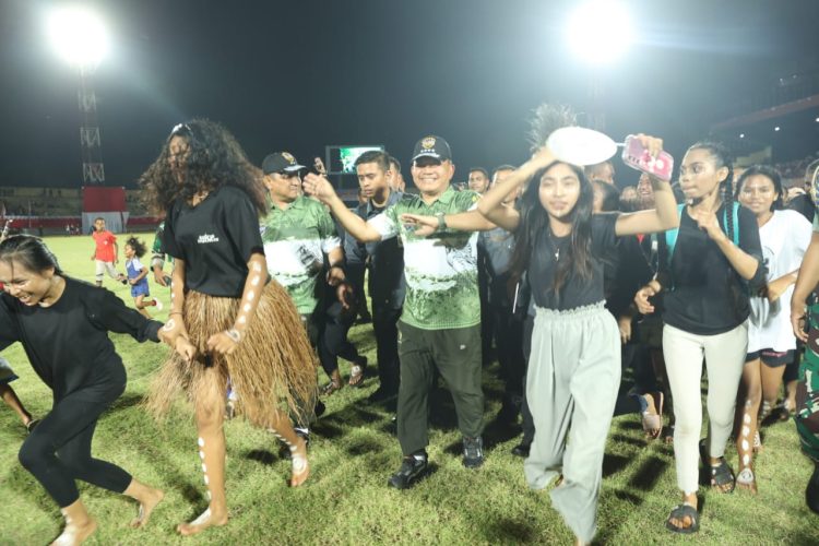 Penutupan Lomba Seni Budaya dan Olahraga Piala Kasad Tahun 2023 yang digelar di Stadion Mandala, Jayapura Papua, Jumat (18/8/2023). (Dok. Dispenad)