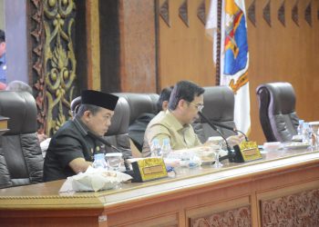Rapat Paripurna Penyampaian Nota Pengantar Rancanagn KUPA PPAS 2023 di Gedung rapat DPRD Provinsi Jambi, Selasa (22/08/2023). (Dok. Dn)