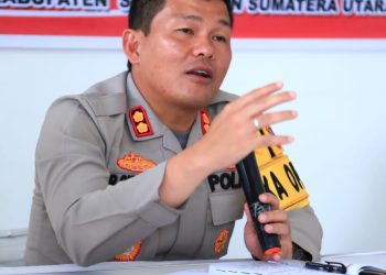 Kapolres Simalungun AKBP Ronald F. C. Sipayung saat memberikan keterangan di Mapolres Simalungun, Selasa (5/9/23). (dok, Humas Polres Simalungun)