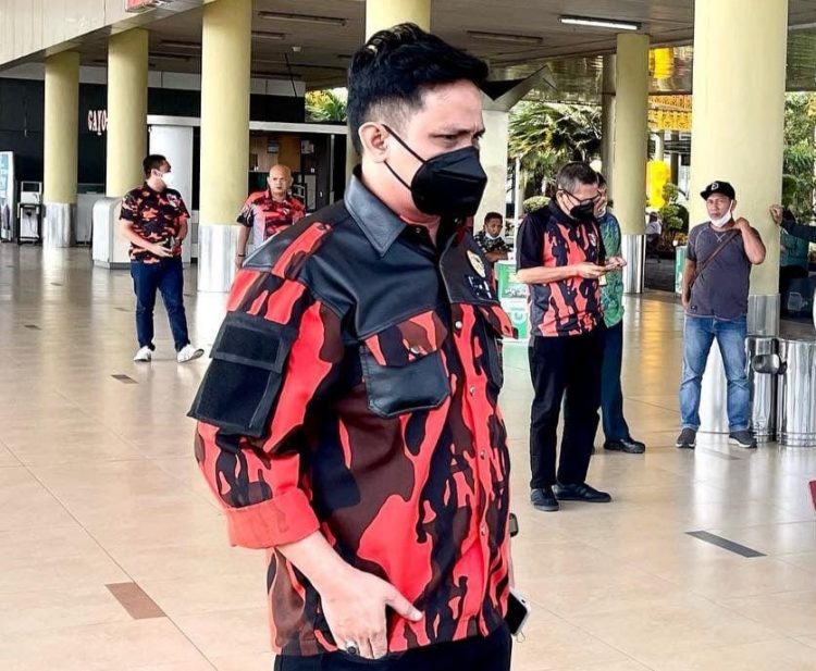 Ketua BKPB Pemuda Pancasila, Dicky Jaden ketika berada di bandara Sultan Thaha Jambi, Rabu (06/09/2023). (Dok. Siklusjambi)