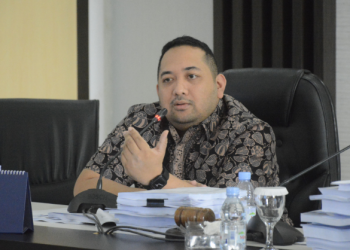 Wakil Ketua DPRD Provinsi Jambi Pinto Jayanegara saat hearing di Gedung DPRD (Dok. Hadian - Humas)