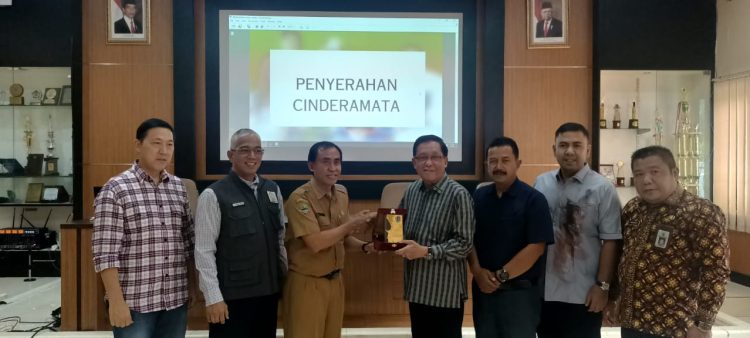 Komisi IV DPRD Provinsi Jambi Stuba ke Dinas Pendidikan Provinsi Jawa Barat dan mengunjungi salah satu SMK favorit di Kota Bandung (Dok. Hadian - Humas)