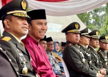 Ketua DPRD Provinsi Jambi, Edi Purwanto saat menghadiri upacara peringatan Harlah Pancasila 2024 di lapangan Kantor Gubernur Jambi, Sabtu (1/6). (Dok. Bitnews)