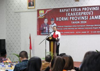 Edi Purwanto saat menghadiri Rapat Kerja Kormi Provinsi Jambi, Minggu malam (9/6). (Dok. Hadian Humas)