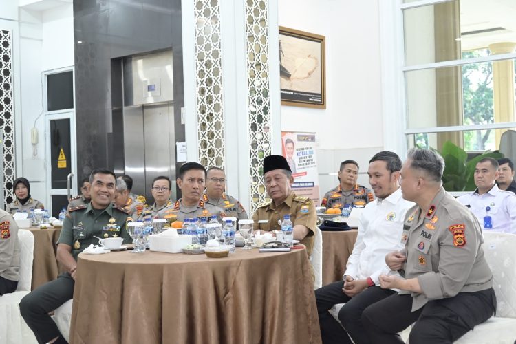 Ketua DPRD Jambi Hadiri Peluncuran Digital Layanan Event di Polda Jambi, , Senin (24/6) (Dok. Hadian - Humas)