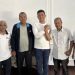 Ketua DPRD Provinsi Jambi M. Hafiz Fattah (tengah) berfoto bersama perwakilan Forum Warga Tolak Zona Merah usai pertemuan di rumah dinas Ketua DPRD Jambi, Minggu (18/1/2026).